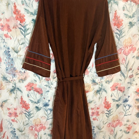 Vintage Omega Brown Robe with Gold Tag - Picture 7 of 8